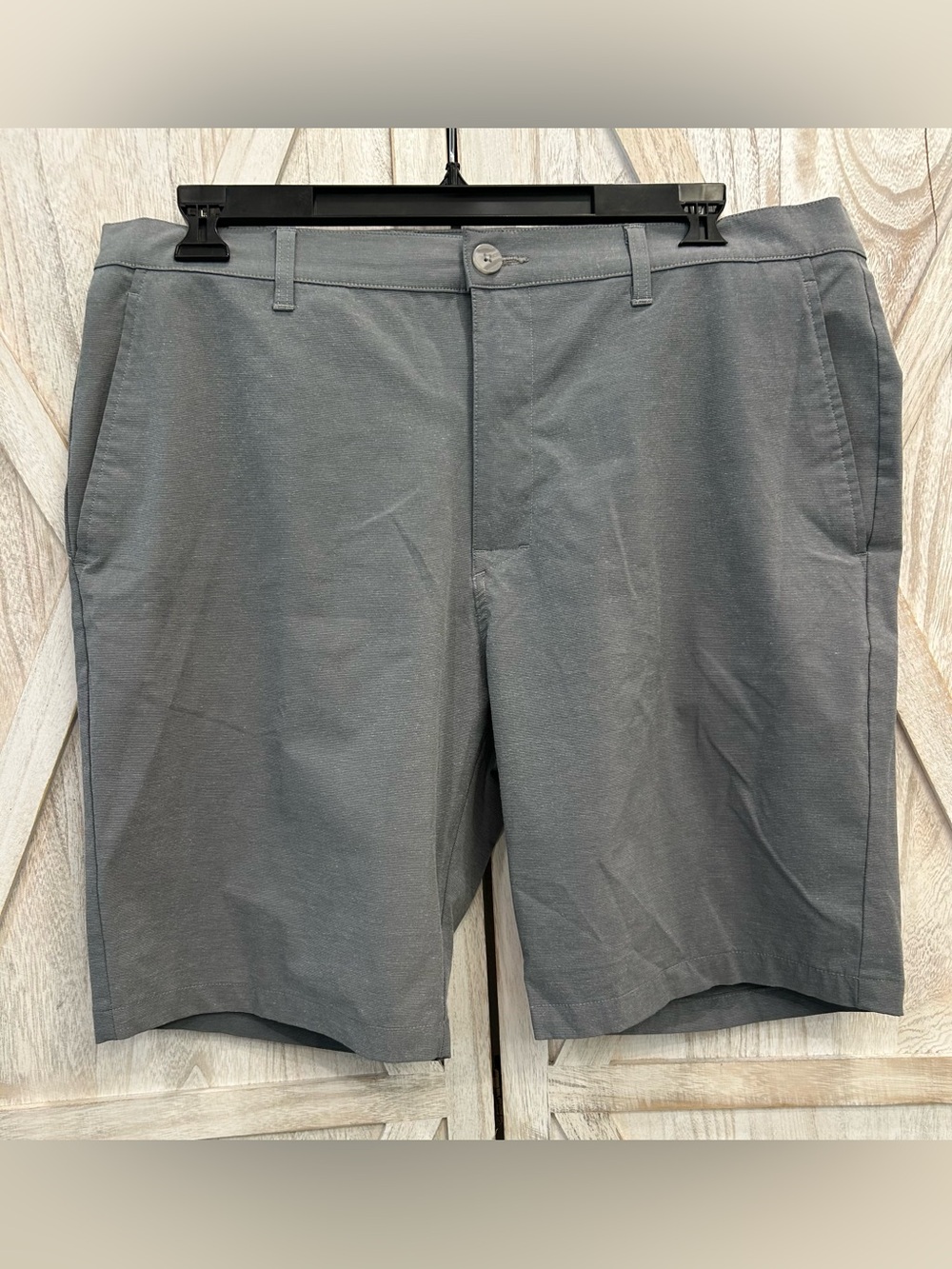 Callaway Golf 38 Flat-Front Gray Stretch Performance Shorts